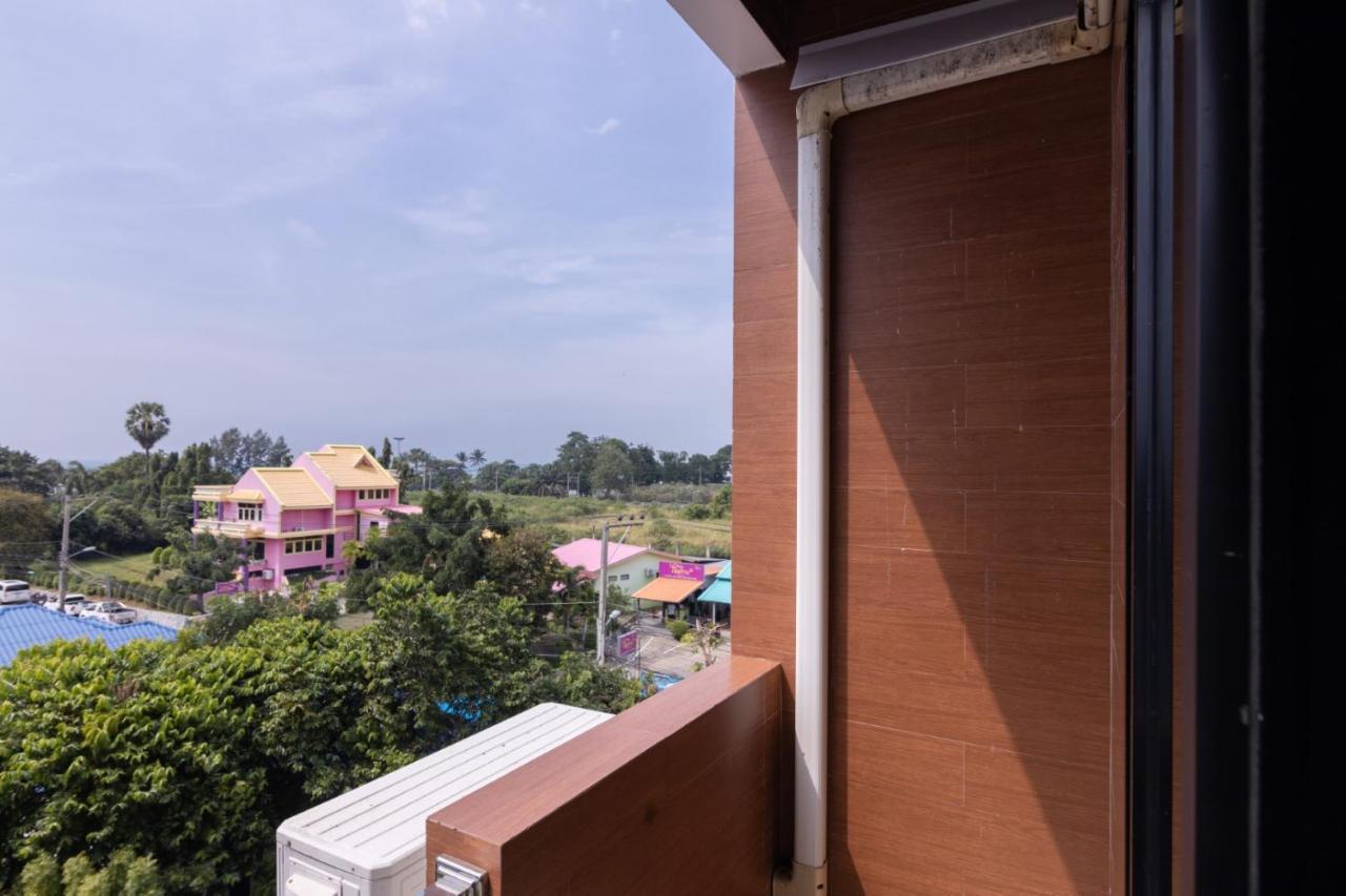 Tribe Pattaya Hotel Exterior photo